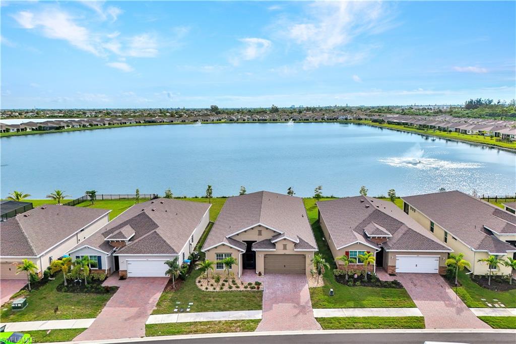 447 Spring Hill Lake Loop Property Photo 43