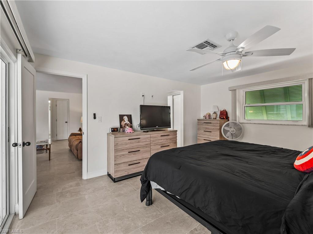 290 3rd St W Property Photo 18