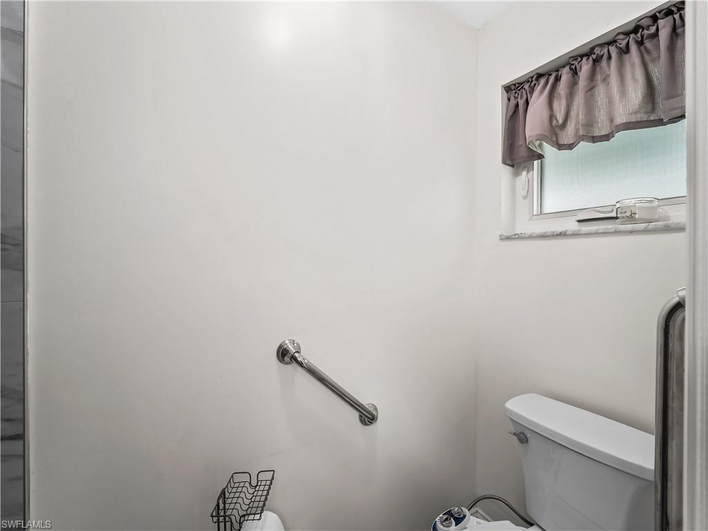290 3rd St W Property Photo 25