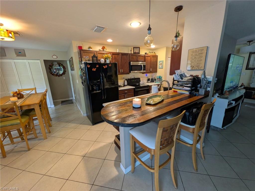 20503 Fern Cir Property Photo 6