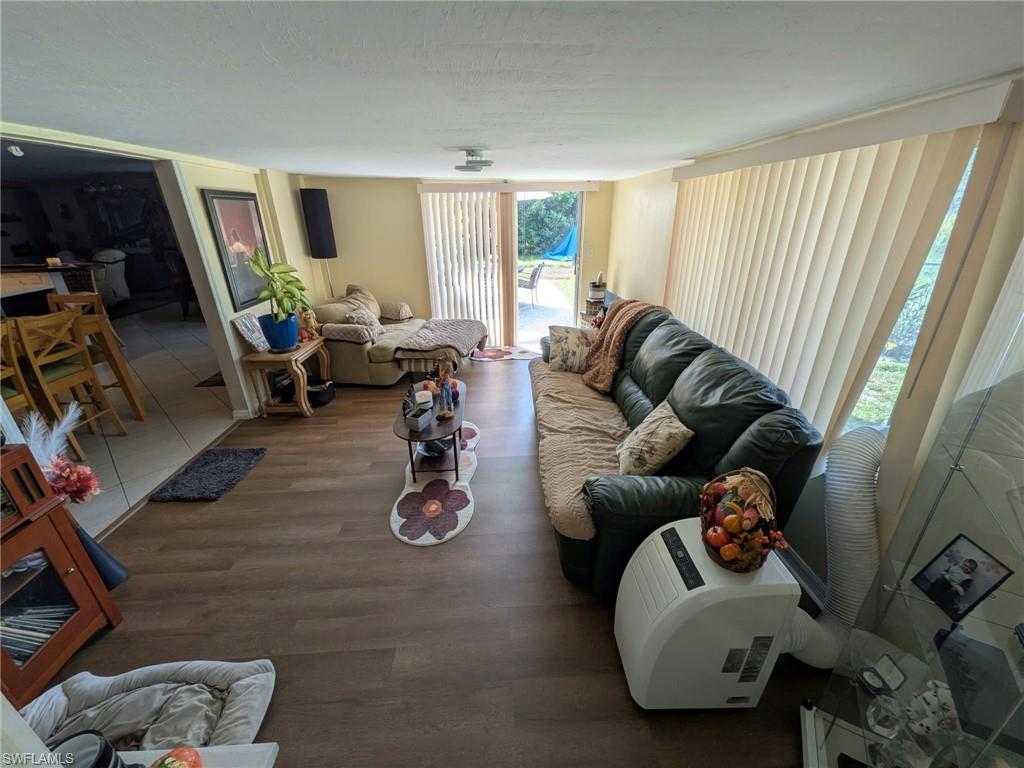 20503 Fern Cir Property Photo 10