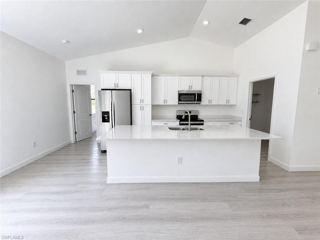 505 Columbus Blvd Nw Property Photo 2
