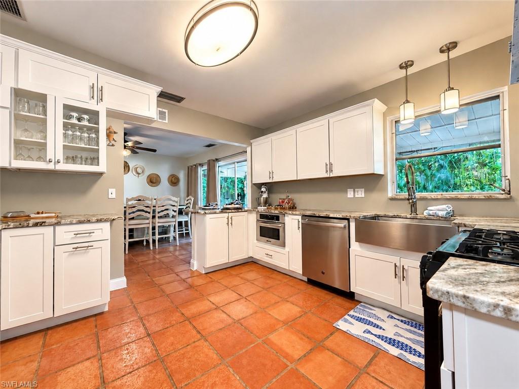 2230 River Pine Dr Property Photo 9