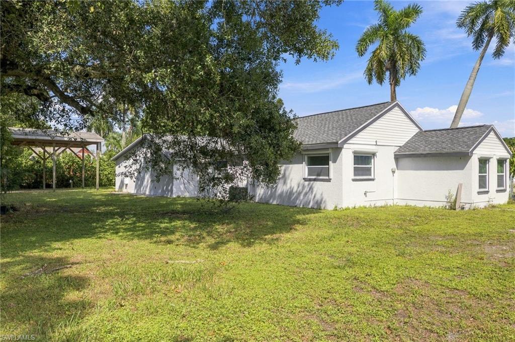 380 New York Dr Property Photo 4