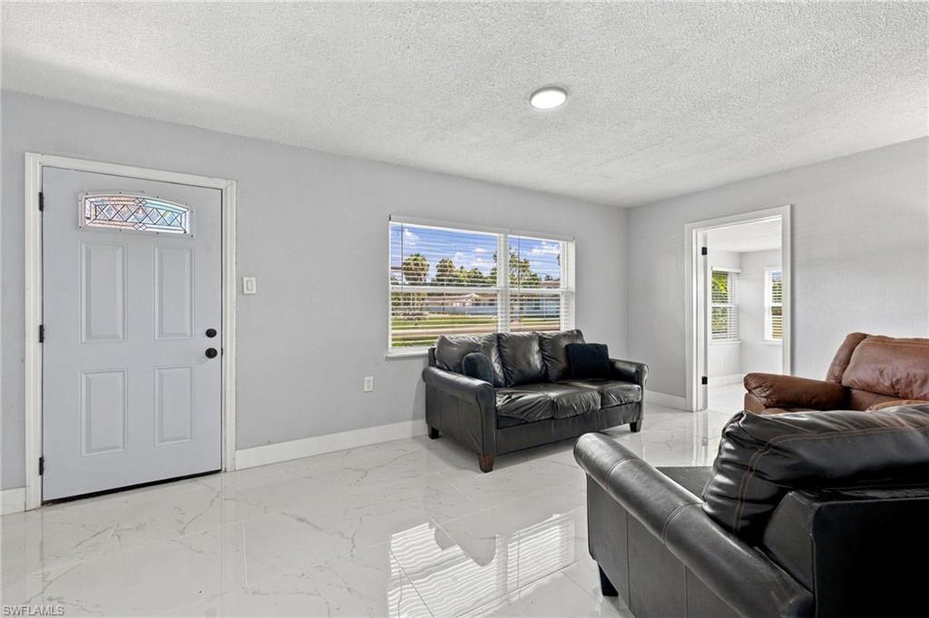380 New York Dr Property Photo 12