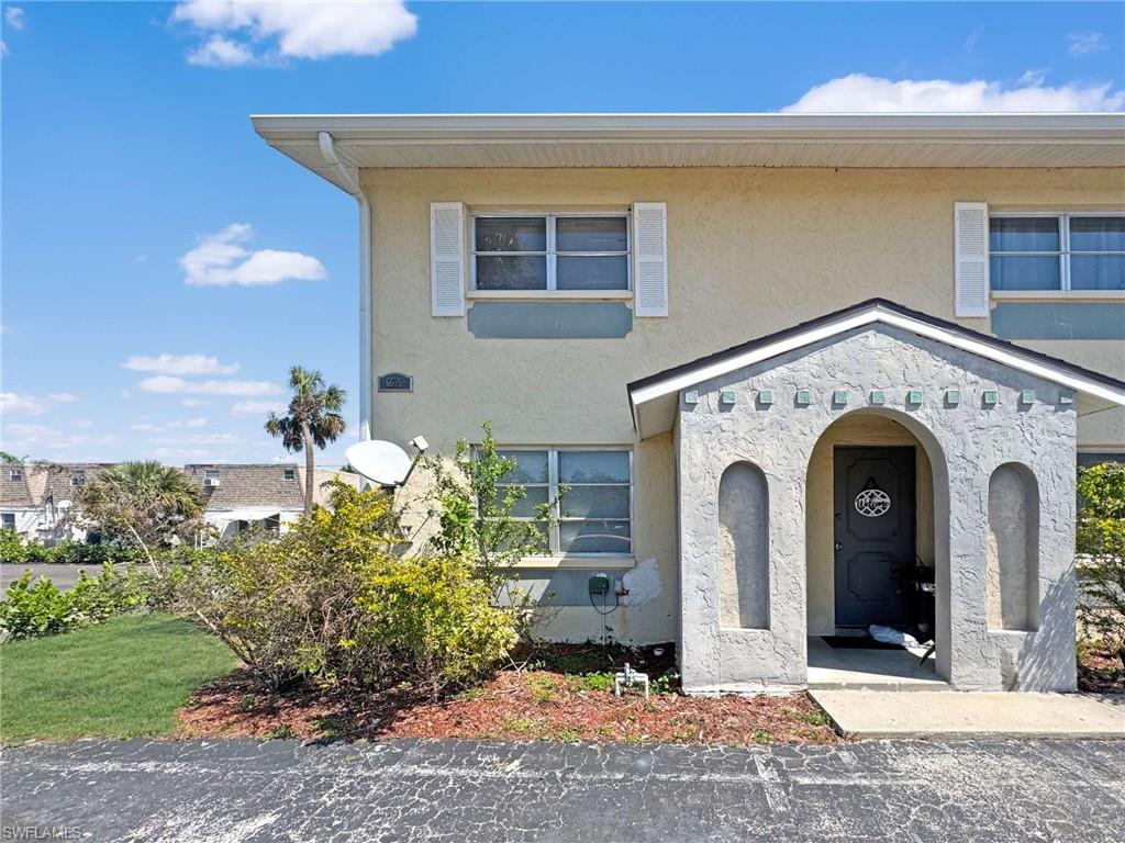 6635 Warwick Cir 5 Property Photo 2