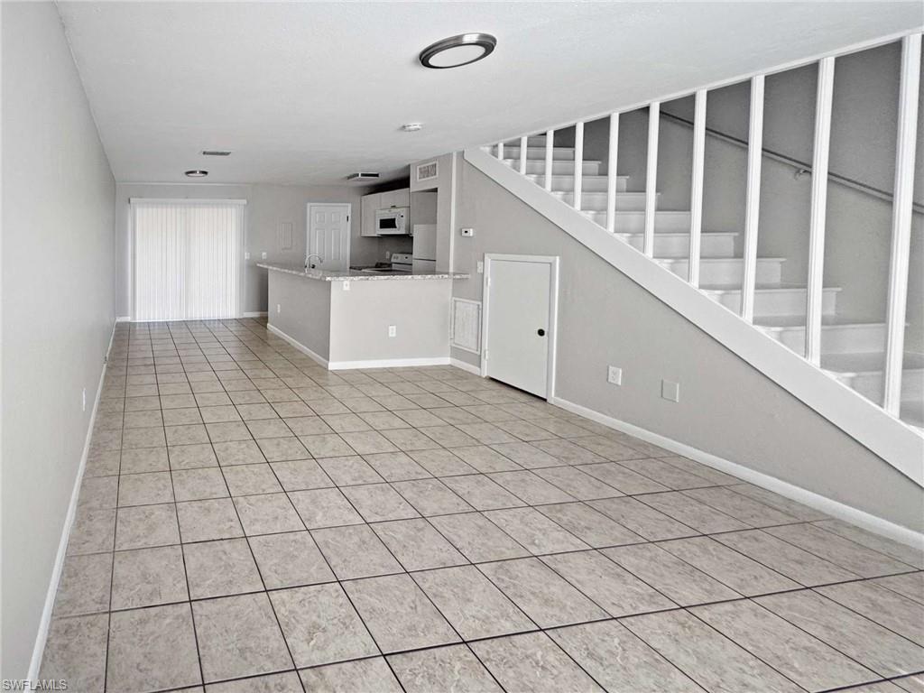 6635 Warwick Cir 5 Property Photo 8