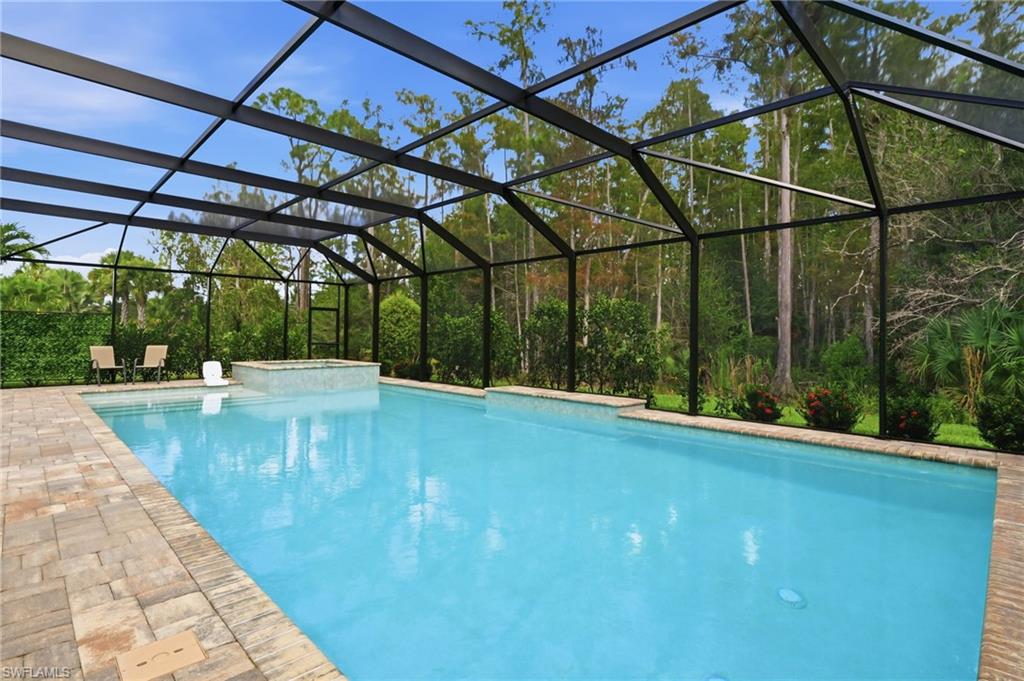 11012 Castlereagh St Property Photo 4
