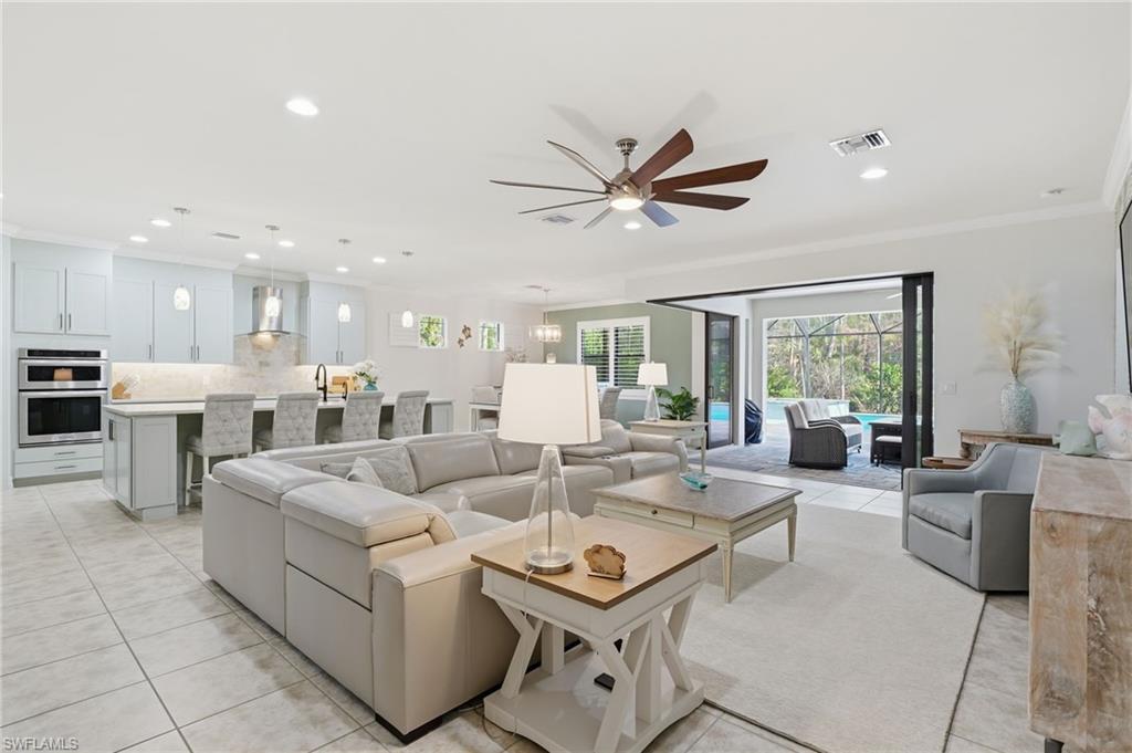 11012 Castlereagh St Property Photo 16