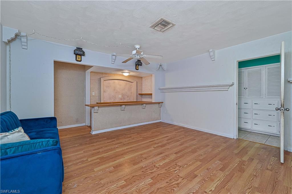 1207 Green Ave Property Photo 11