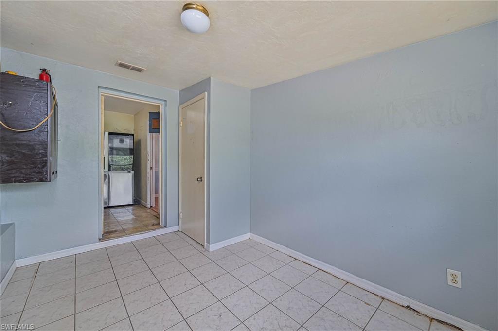 1207 Green Ave Property Photo 17