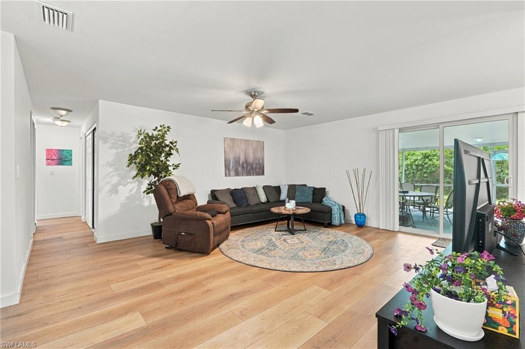 11821 Isle Of Palms Dr Property Photo 3