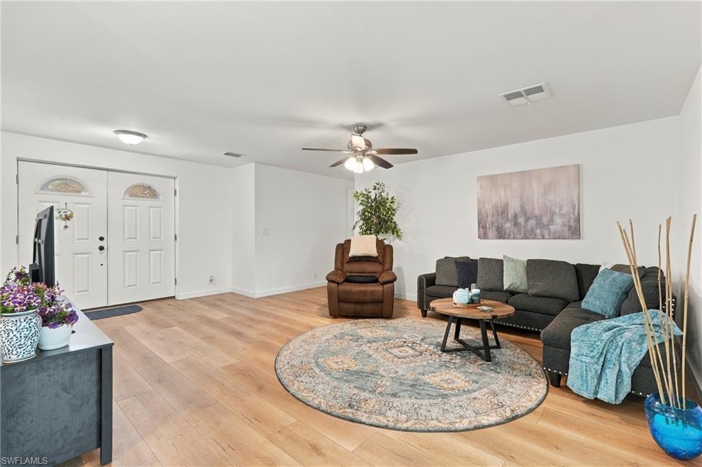 11821 Isle Of Palms Dr Property Photo 4
