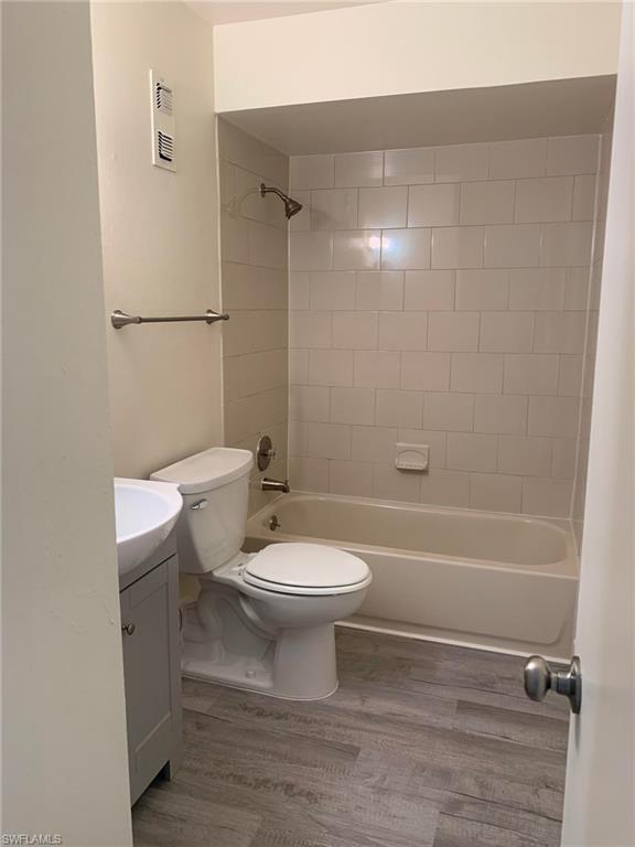 2135 Virginia Ave 14 Property Photo 6