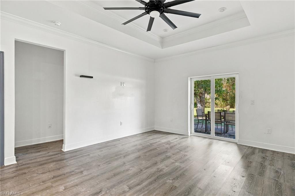 2116 Palm Ave Property Photo 4