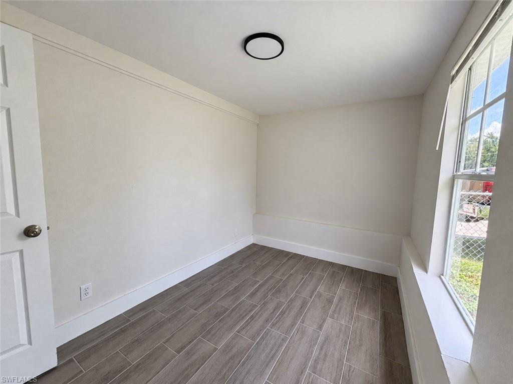 579 Wood Ave Property Photo 7