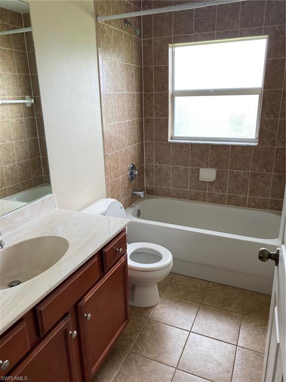 1037 Camden St E Property Photo 11