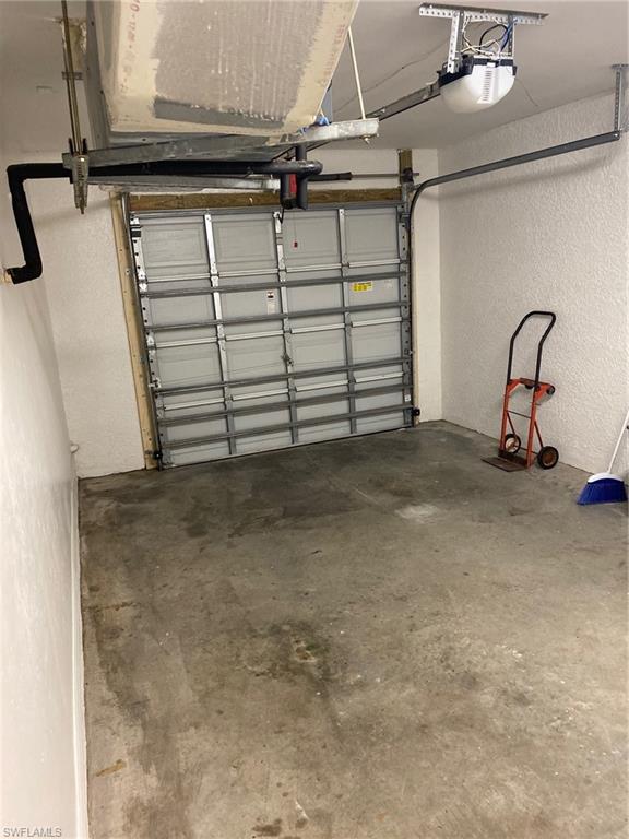 1037 Camden St E Property Photo 12