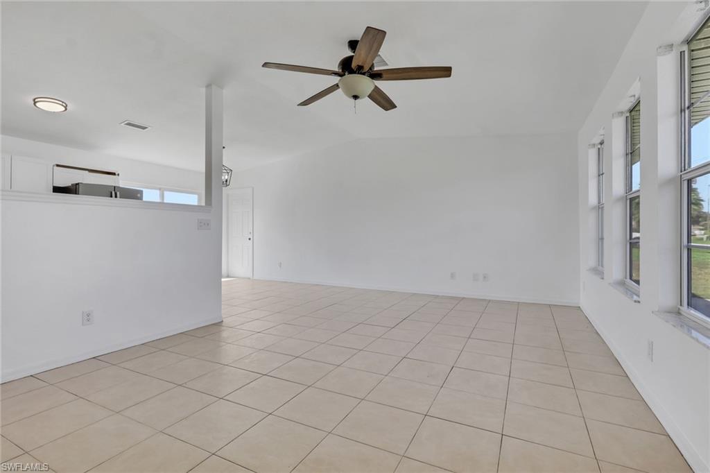 2028 Ne 17th Pl Property Photo 5