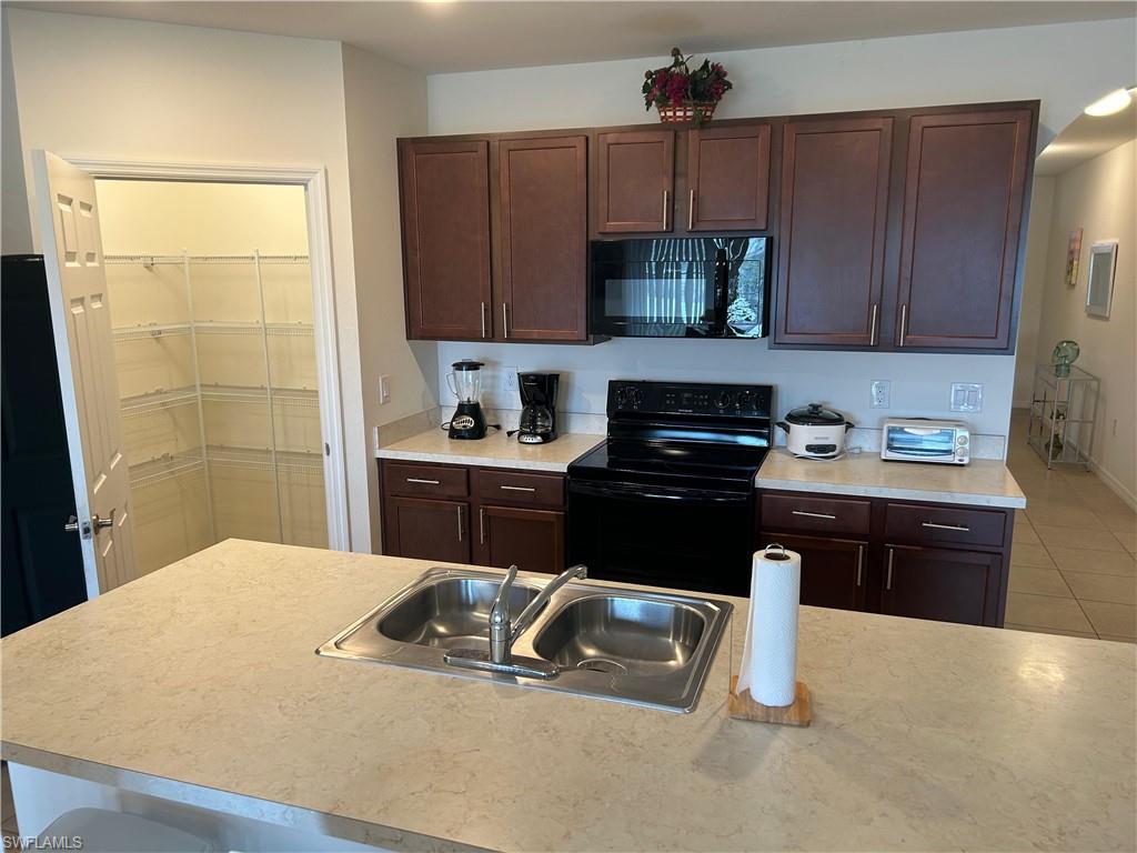 10531 Canal Brook Ln Property Photo 11