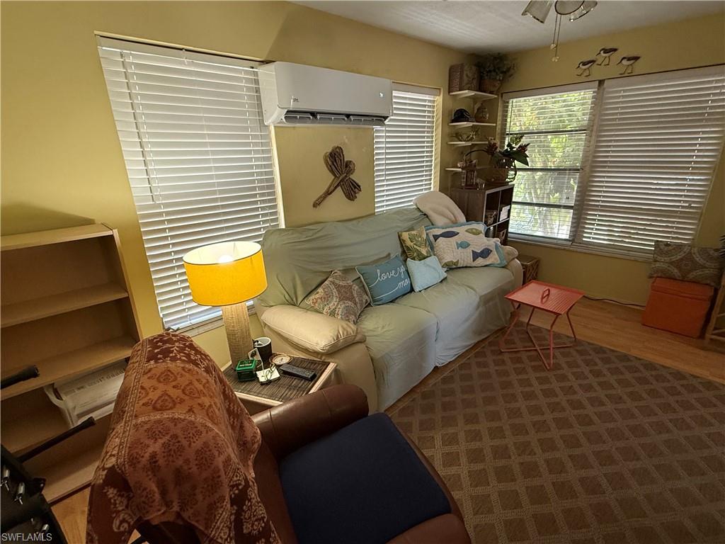 1635 Kensington Ct Property Photo 5