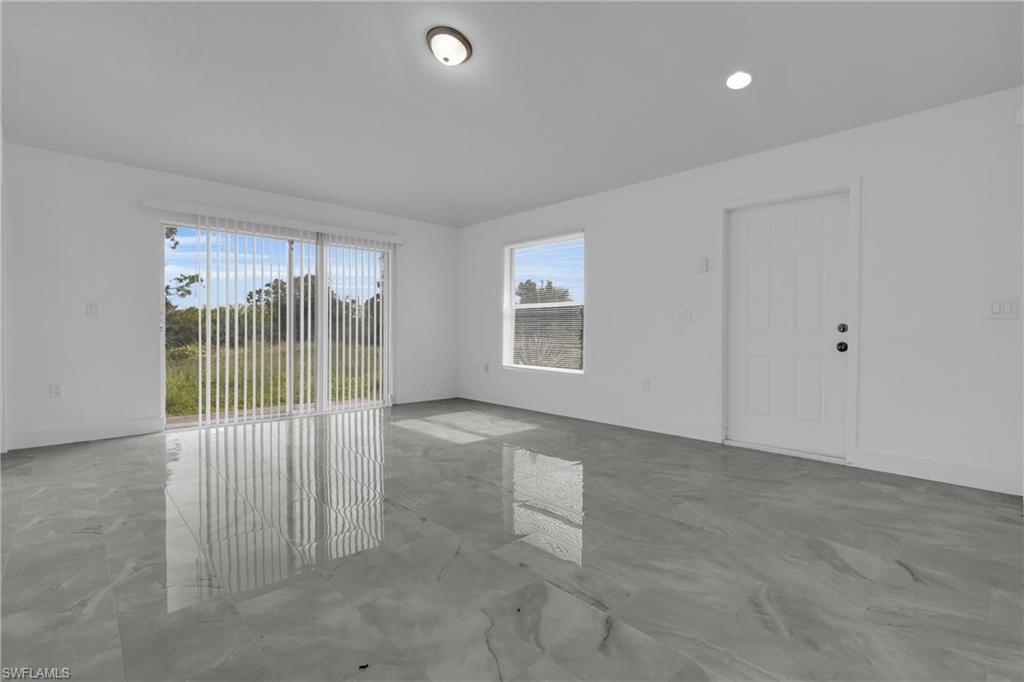 4534/4532 24th St Sw Property Photo 4