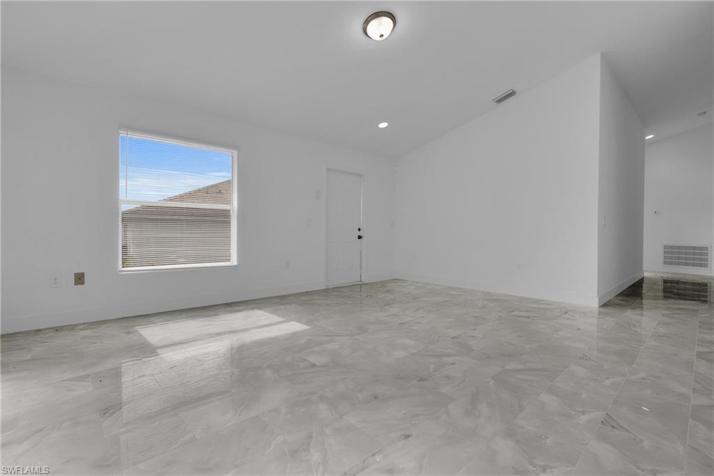 4534/4532 24th St Sw Property Photo 6