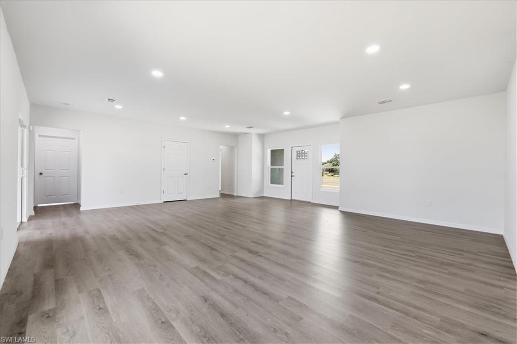 1406 Ford Cir Property Photo 27