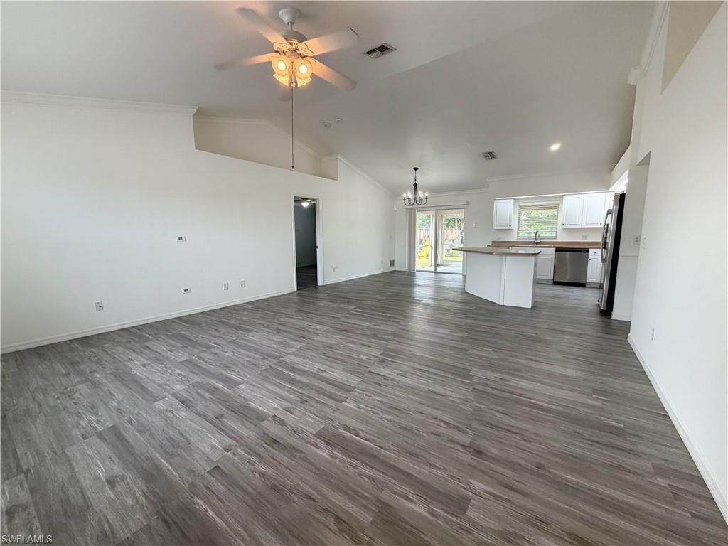 924 Nw 12th Pl Property Photo 10
