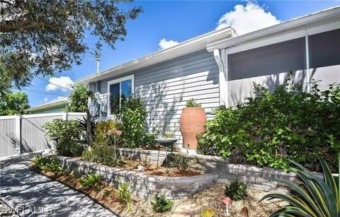 11652 Pawley Ave Property Photo 3
