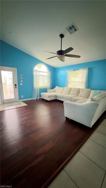 11652 Pawley Ave Property Photo 6