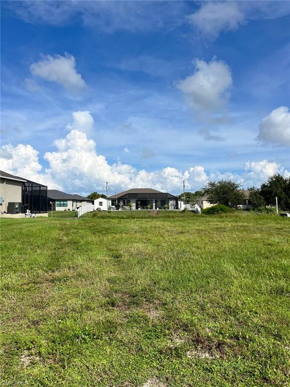 2001 Surfside Blvd Property Photo 1