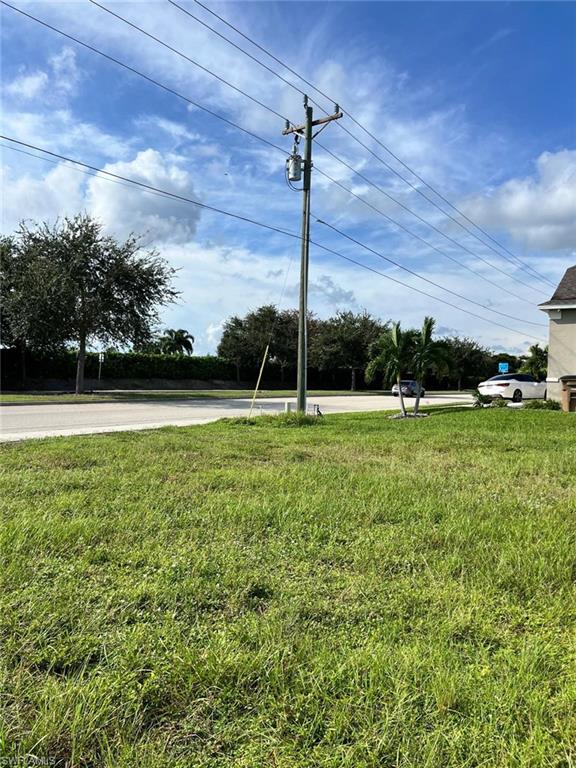 2001 Surfside Blvd Property Photo 2