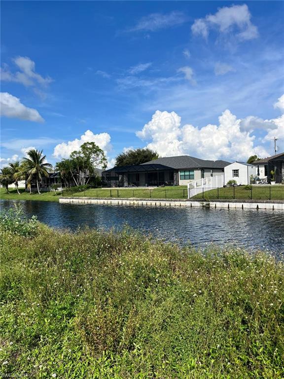 2001 Surfside Blvd Property Photo 4