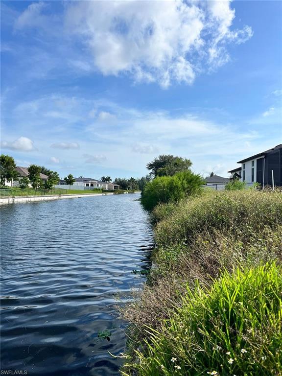 2001 Surfside Blvd Property Photo 8