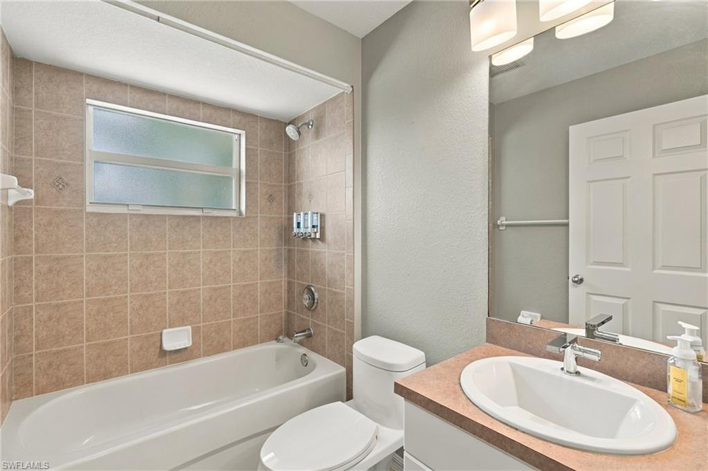 304 Ne 20th Ter Property Photo 21