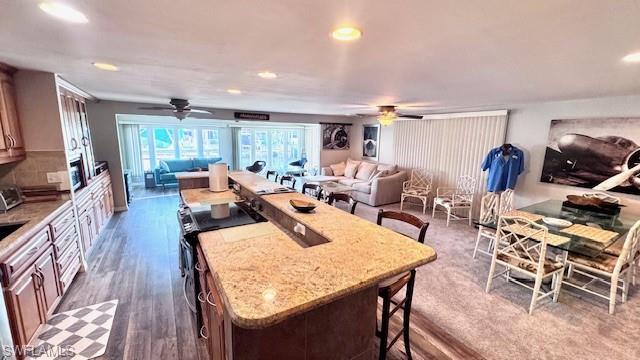 5545 Sir Walter Way Property Photo 4