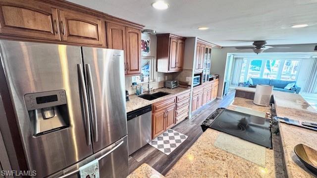 5545 Sir Walter Way Property Photo 5
