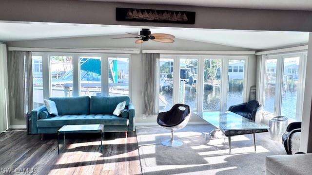 5545 Sir Walter Way Property Photo 13