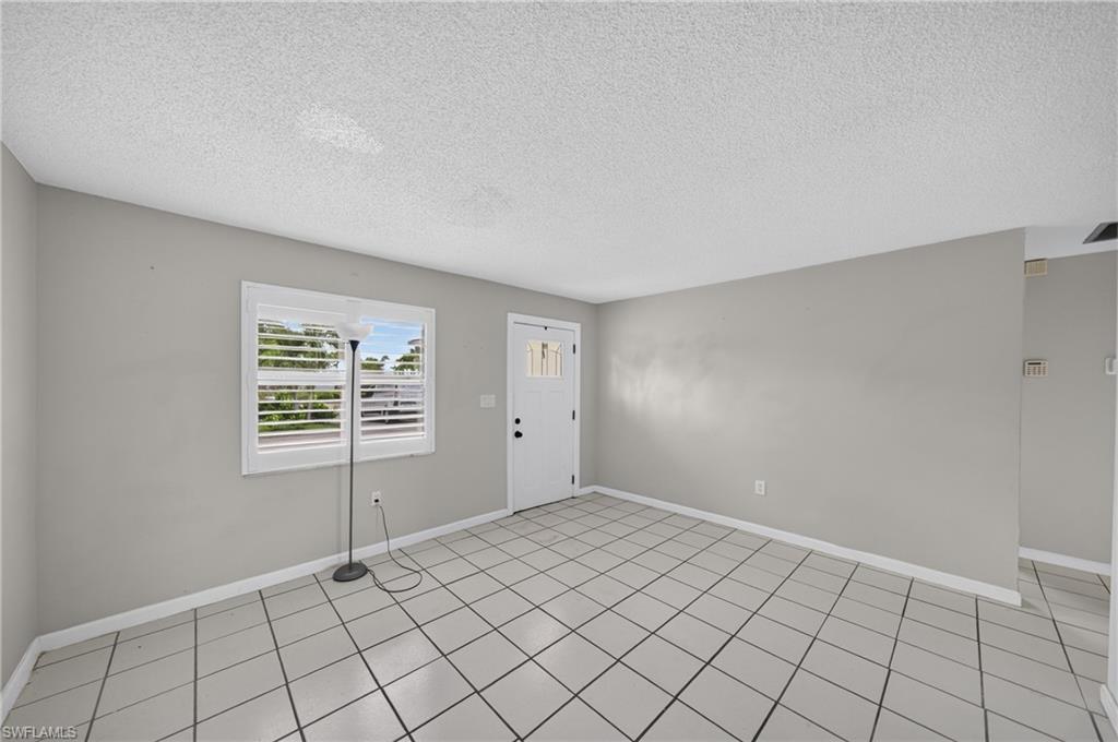 5227 Coronado Pkwy Property Photo 6