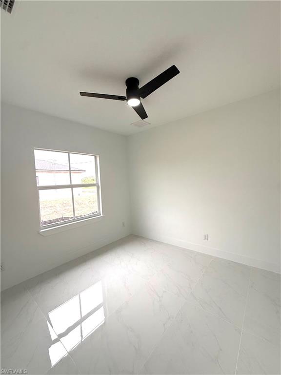 318 Genoa Ave S Property Photo 6