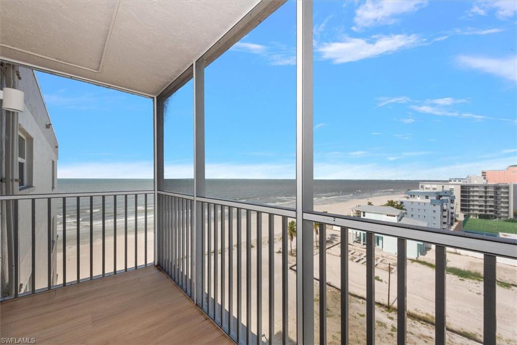 500 Estero Blvd 899 Property Photo 17