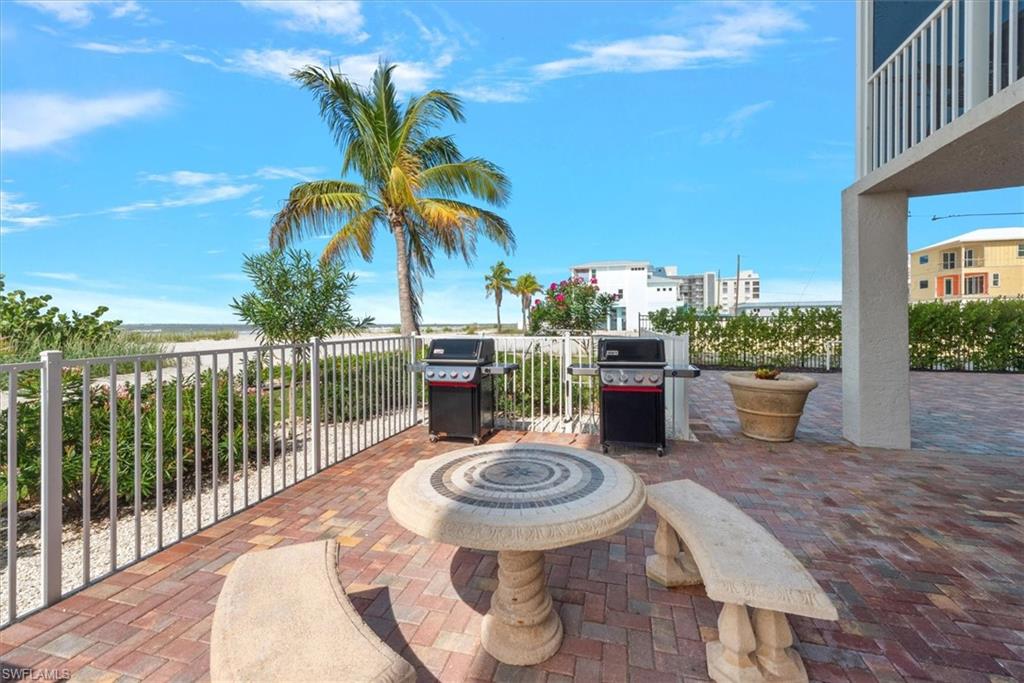 500 Estero Blvd 899 Property Photo 31