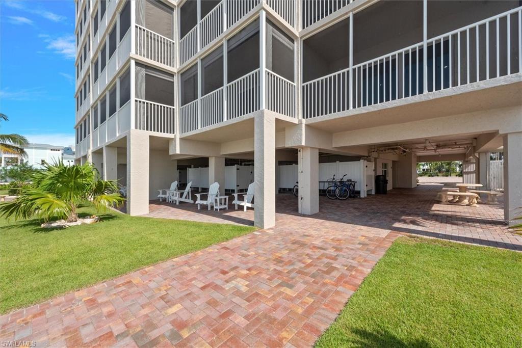 500 Estero Blvd 899 Property Photo 32