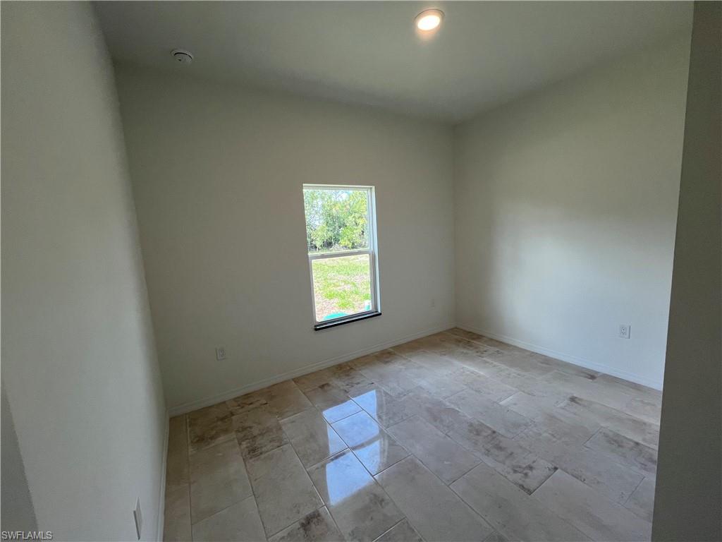 3153 Sunshine Blvd Property Photo 8