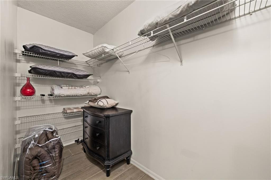 481 Quail Forest Blvd 304 Property Photo 18