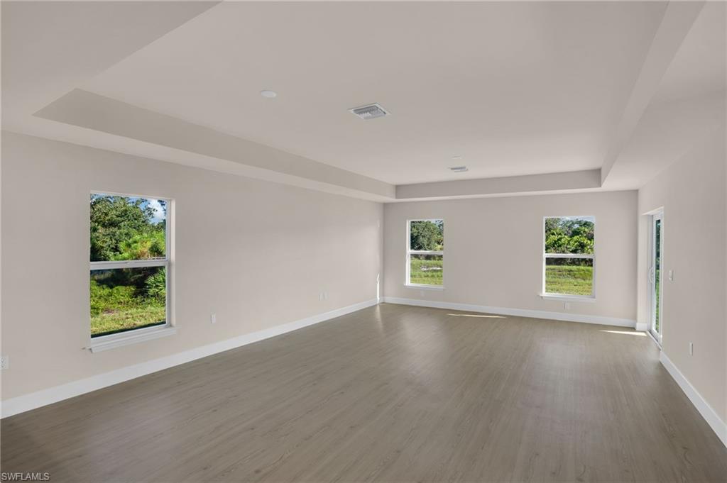 909 Norfolk Ave S Property Photo 5