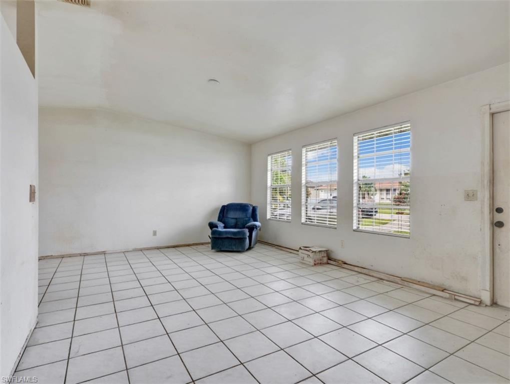 334 Sw 28th Ter Property Photo 6