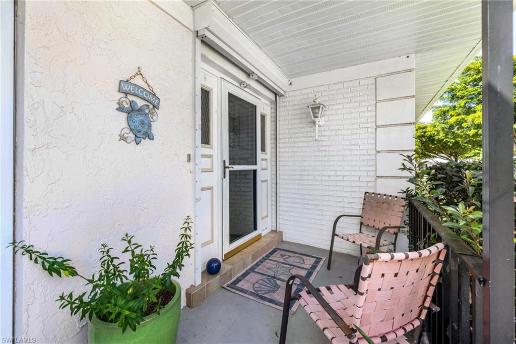 1226 Hazeltine Dr Property Photo 3