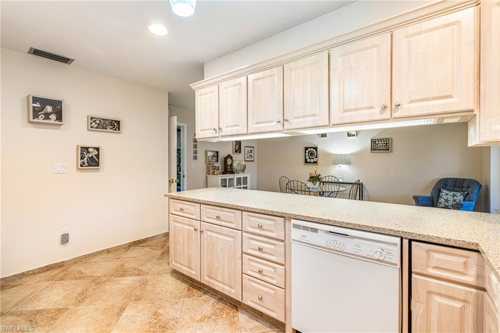 1226 Hazeltine Dr Property Photo 14